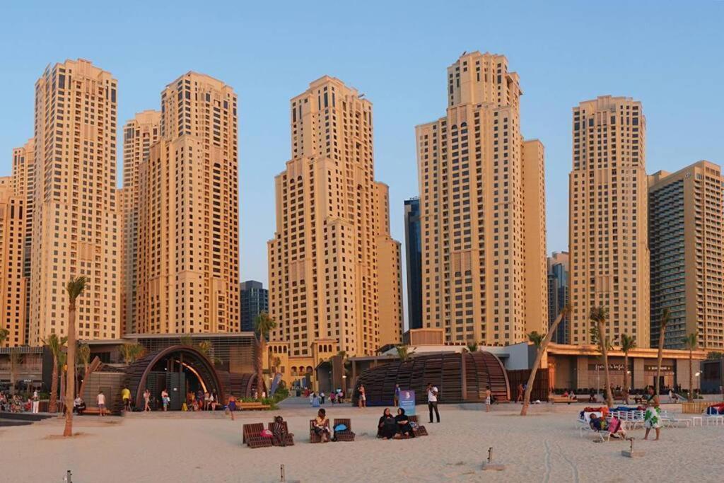 La Buena Vida Holiday Homes - Beach Front Very Spacious, Luxe And Modern 3 Bedroom With Full Kitchen In Jbr , 3 Min To The Jbr Beach Dubai Marina And Tram Station Exterior photo