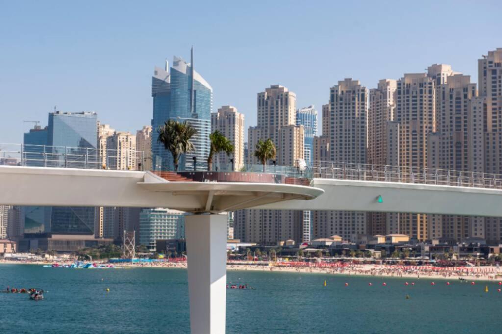 La Buena Vida Holiday Homes - Beach Front Very Spacious, Luxe And Modern 3 Bedroom With Full Kitchen In Jbr , 3 Min To The Jbr Beach Dubai Marina And Tram Station Exterior photo