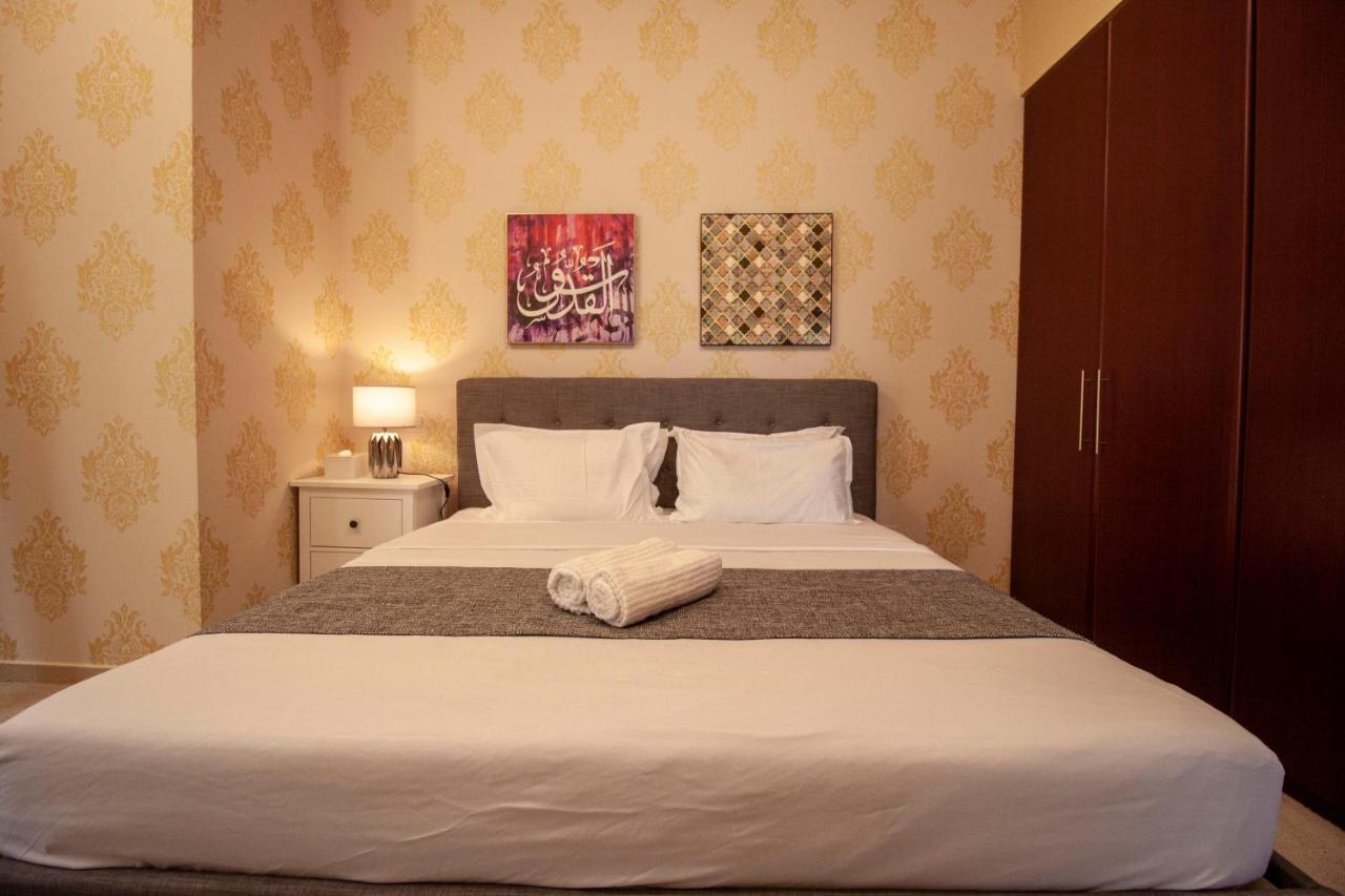 La Buena Vida Holiday Homes - Beach Front Very Spacious, Luxe And Modern 3 Bedroom With Full Kitchen In Jbr , 3 Min To The Jbr Beach Dubai Marina And Tram Station Exterior photo