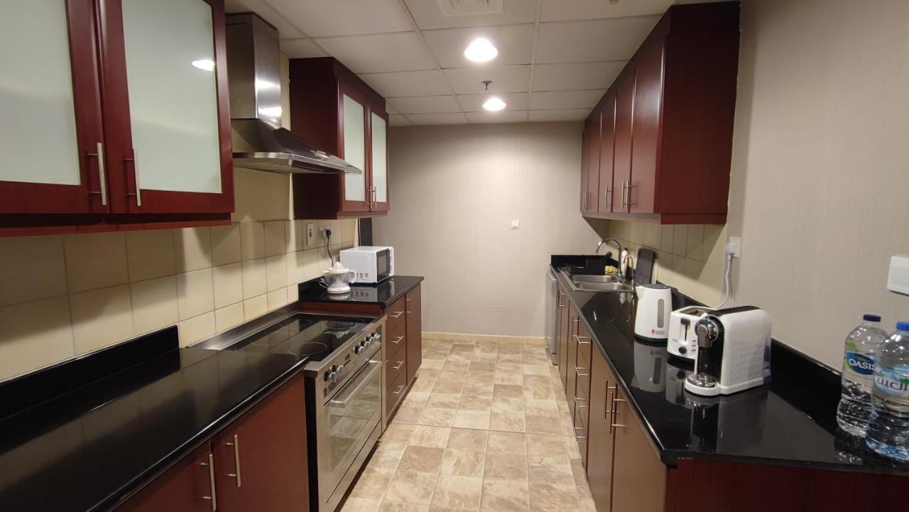 La Buena Vida Holiday Homes - Beach Front Very Spacious, Luxe And Modern 3 Bedroom With Full Kitchen In Jbr , 3 Min To The Jbr Beach Dubai Marina And Tram Station Exterior photo